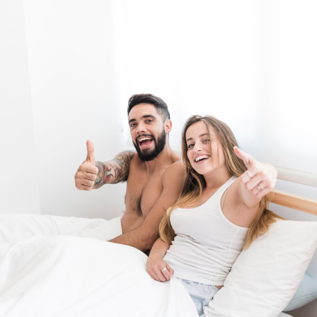 Erisil Plus happy couple in bed